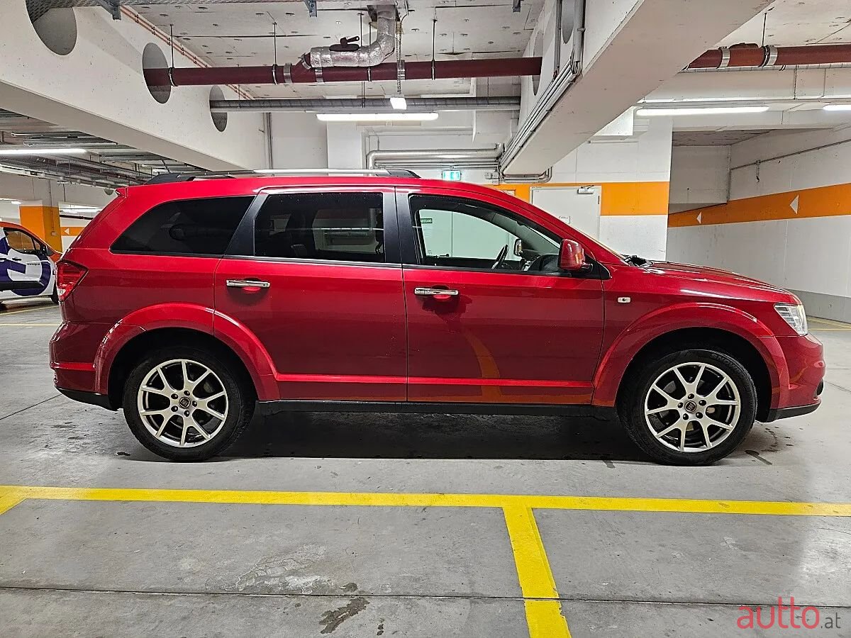 2015' Fiat Freemont photo #5