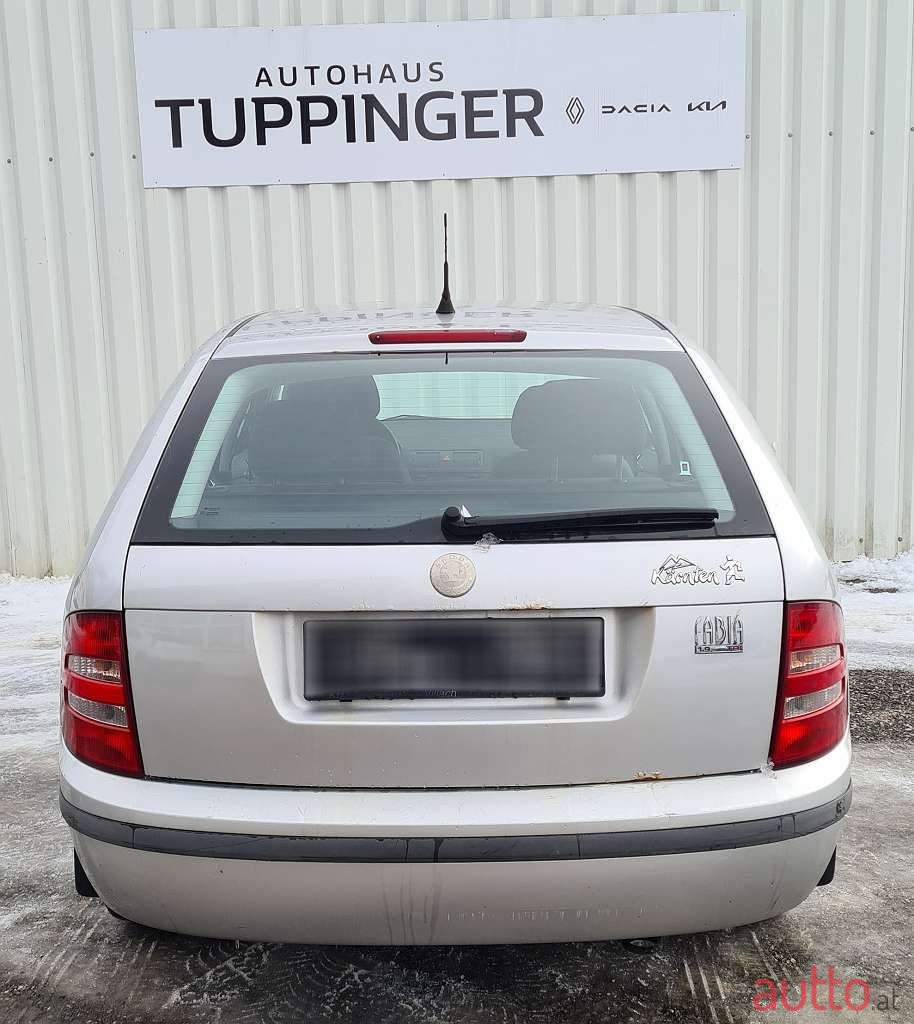 2002' Skoda Fabia photo #5