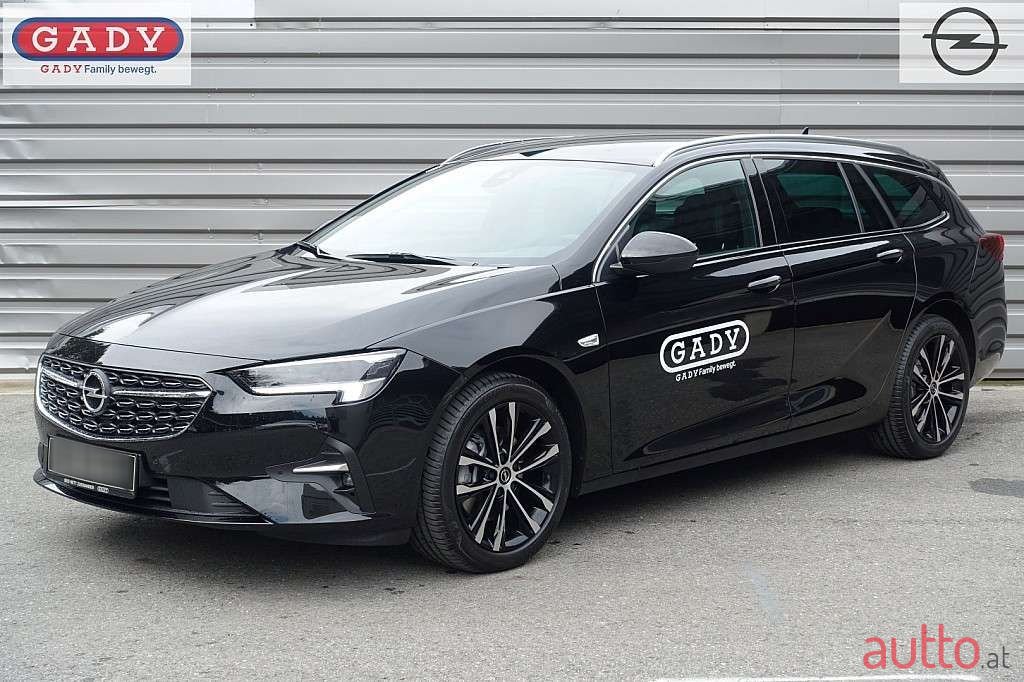 2022' Opel Insignia photo #1