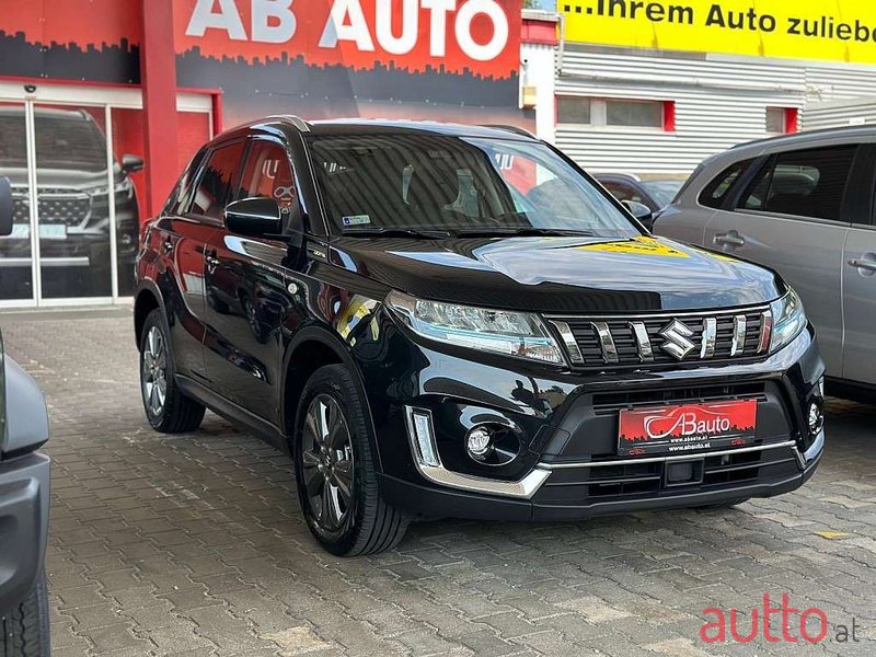 2023' Suzuki Vitara photo #2