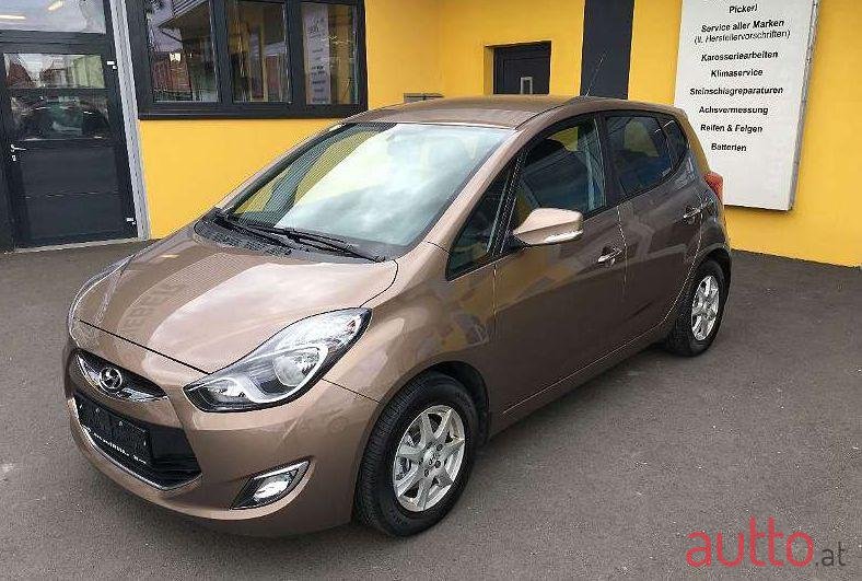 2012' Hyundai Ix20 photo #2
