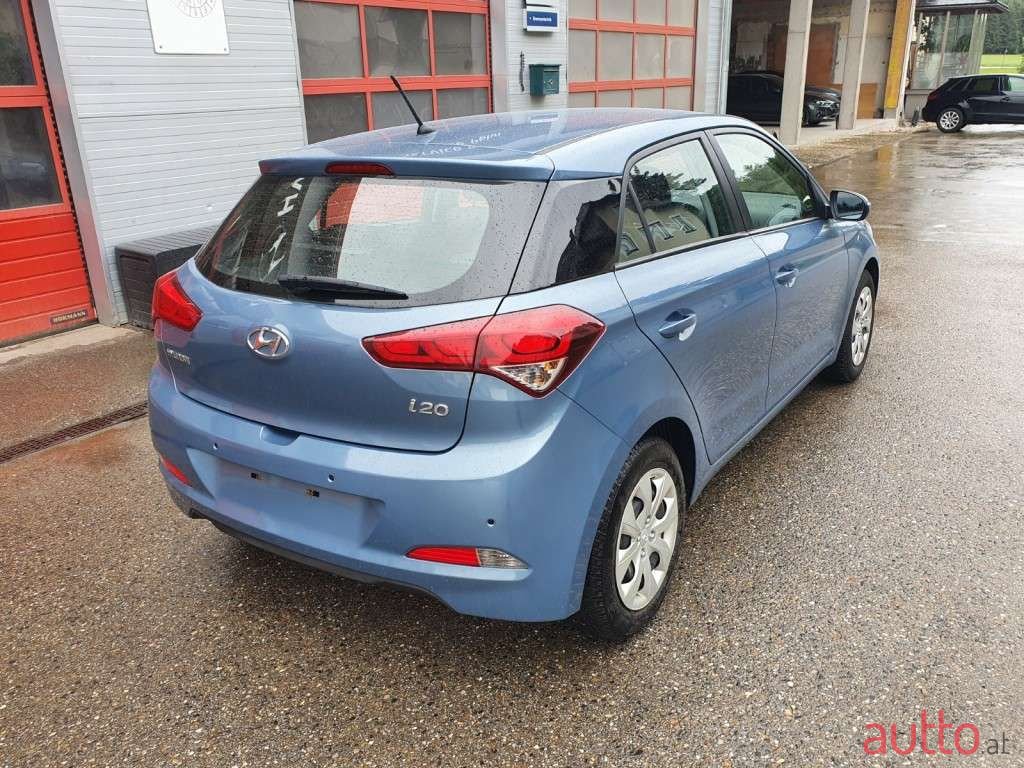 2015' Hyundai i20 photo #3
