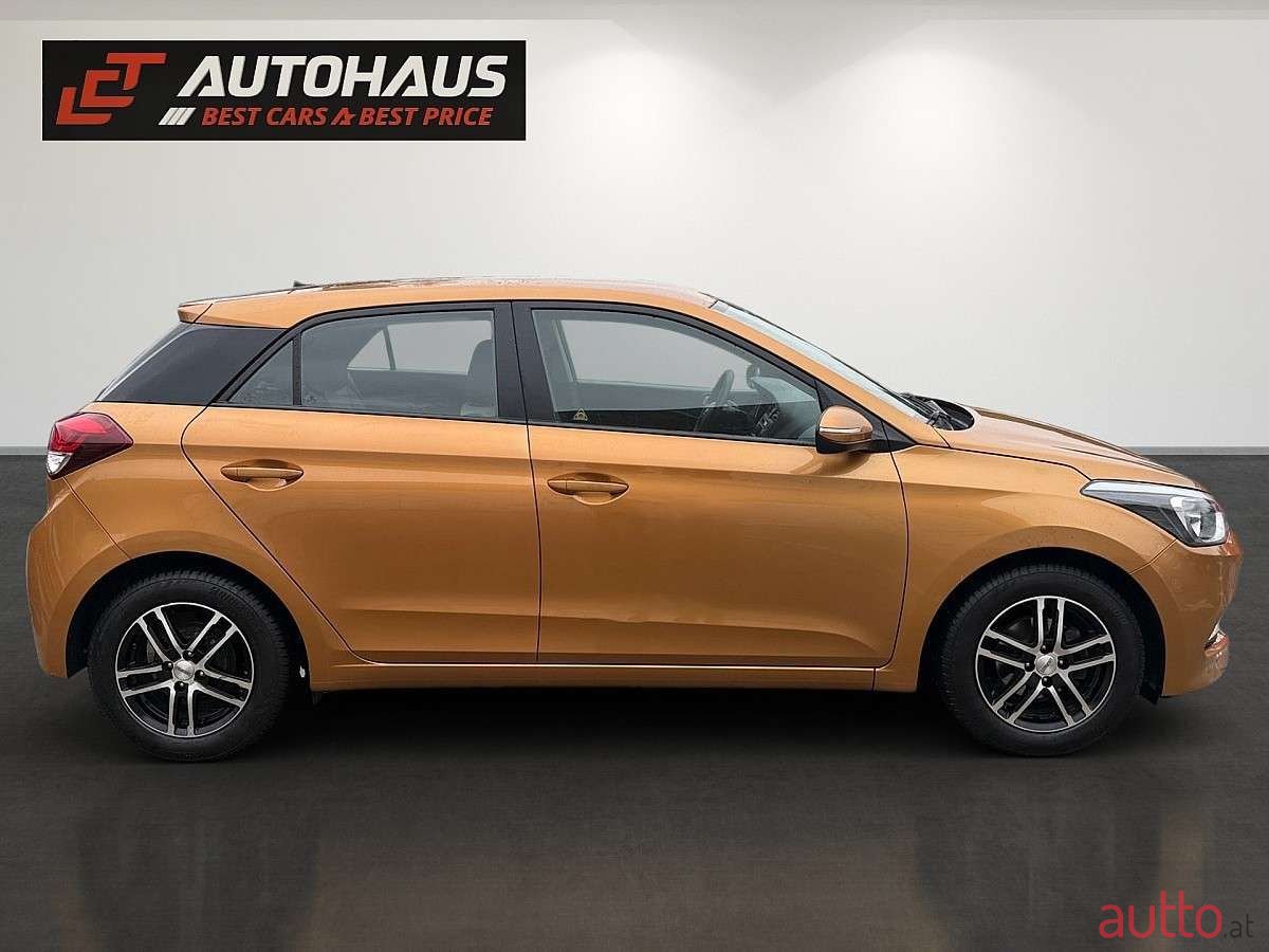 2015' Hyundai i20 photo #5