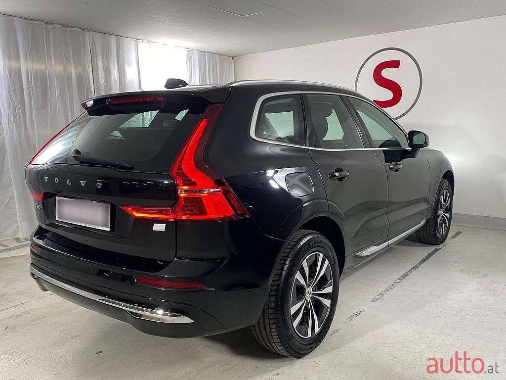 2021' Volvo XC60 photo #2