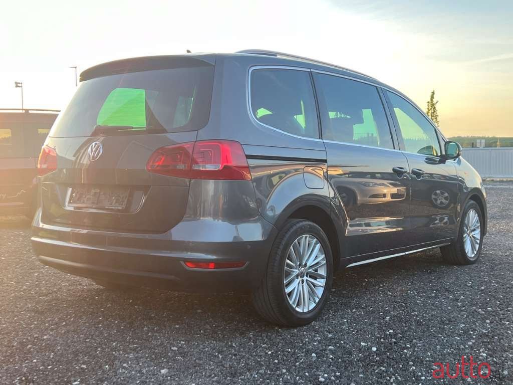 2014' Volkswagen Sharan photo #4