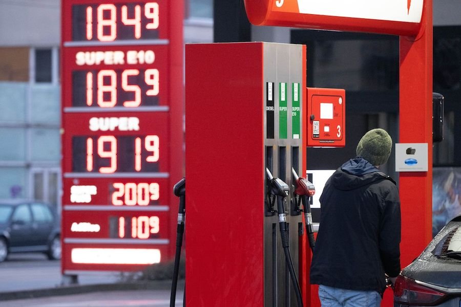 Neues Gesetz geplant: Wie das Klimaziel die Spritpreise anheizen könnte