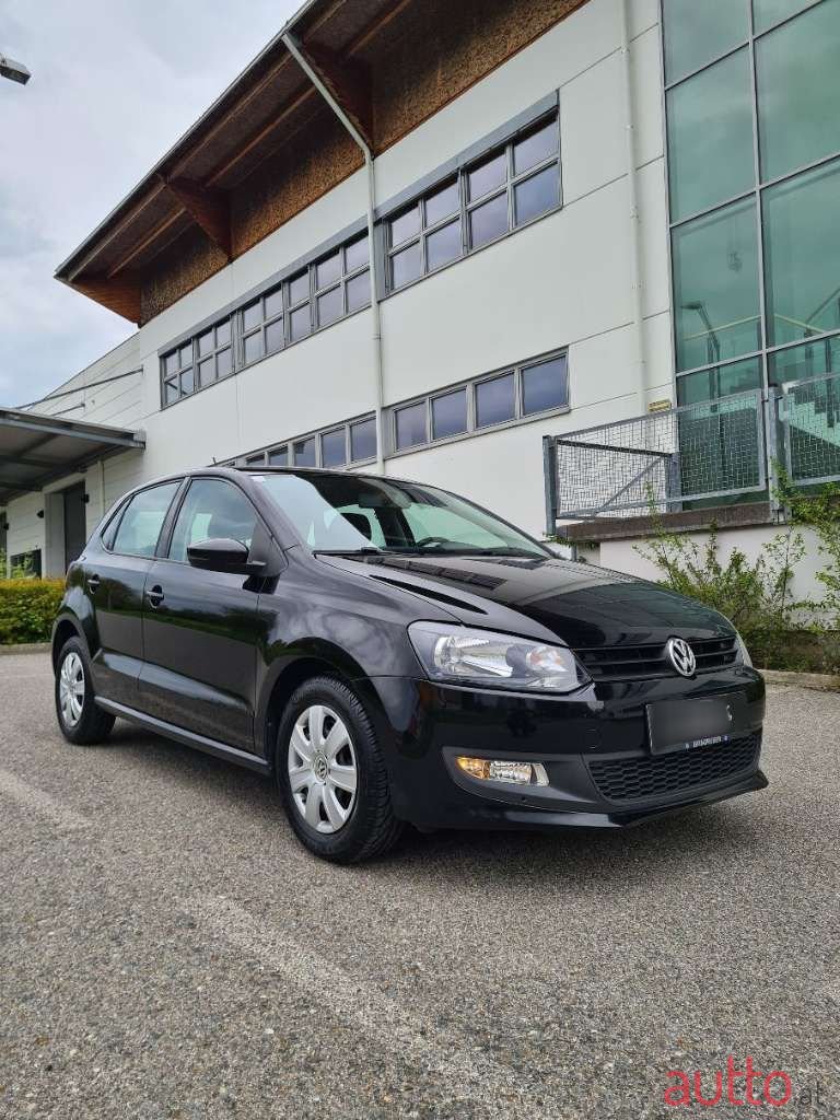 2012' Volkswagen Polo photo #3