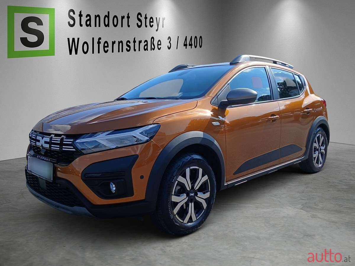 2023' Dacia Sandero photo #1