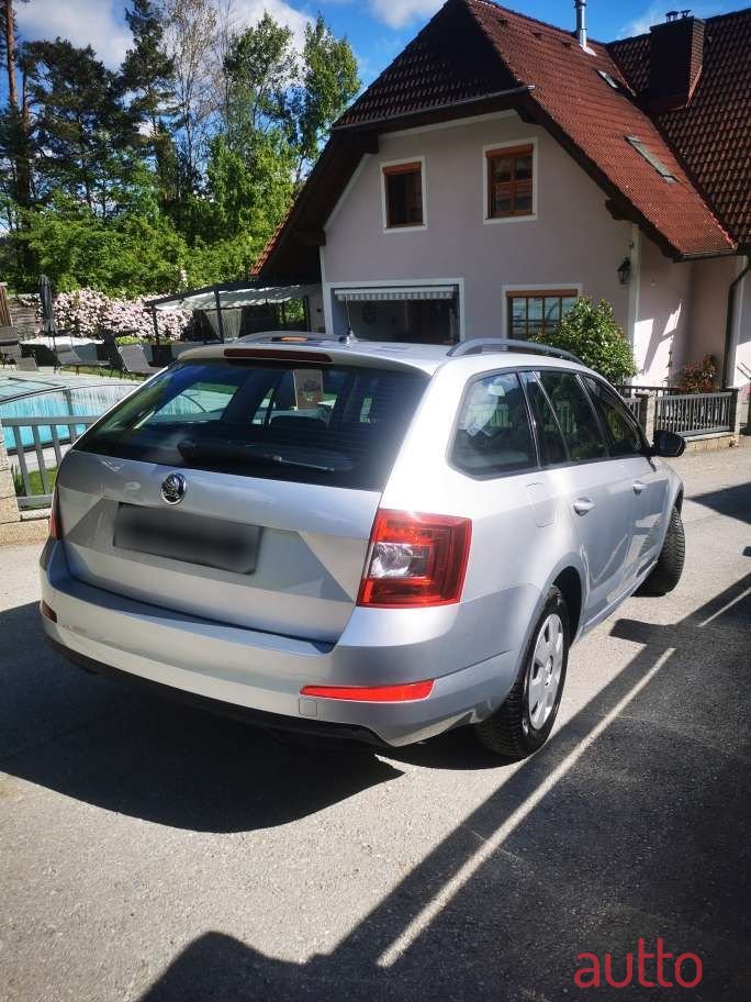 2016' Skoda Octavia photo #3