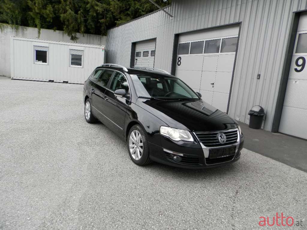 2010' Volkswagen Passat photo #2