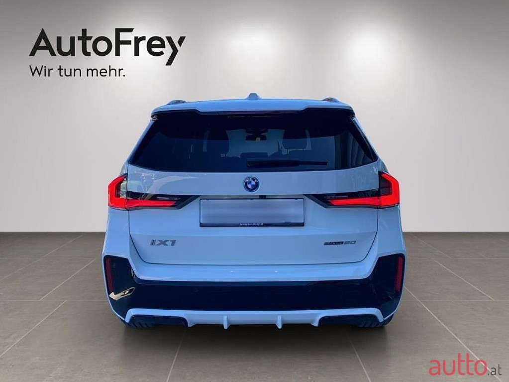 2024' BMW iX1 photo #2