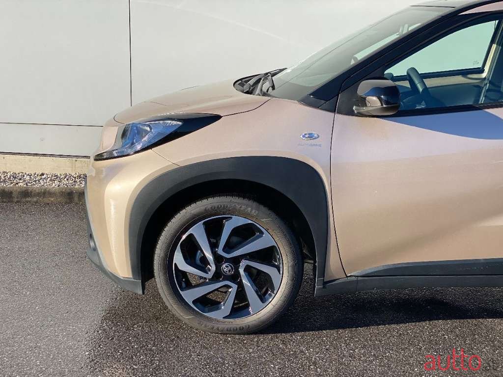 2023' Toyota Aygo photo #4