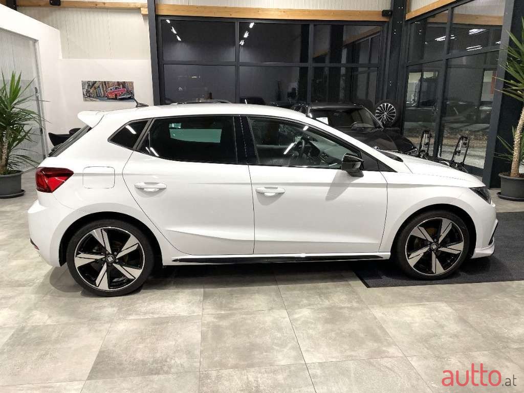 2018' SEAT Ibiza photo #2