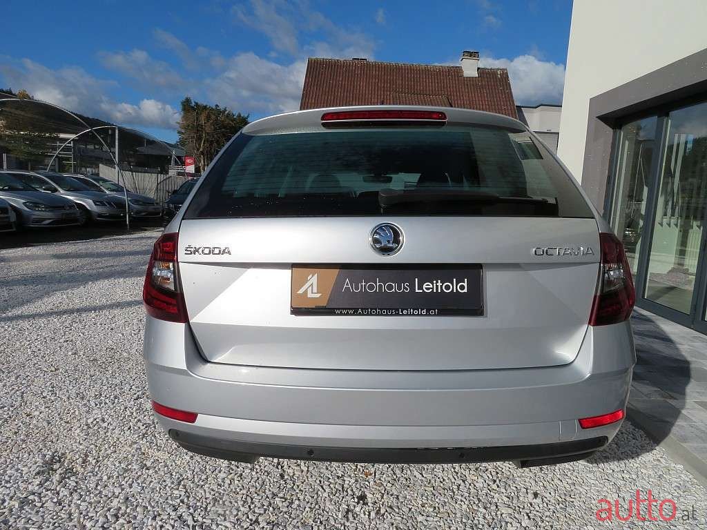 2018' Skoda Octavia photo #5
