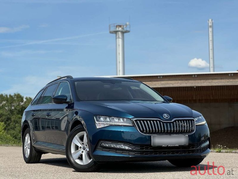 2020' Skoda Superb photo #2