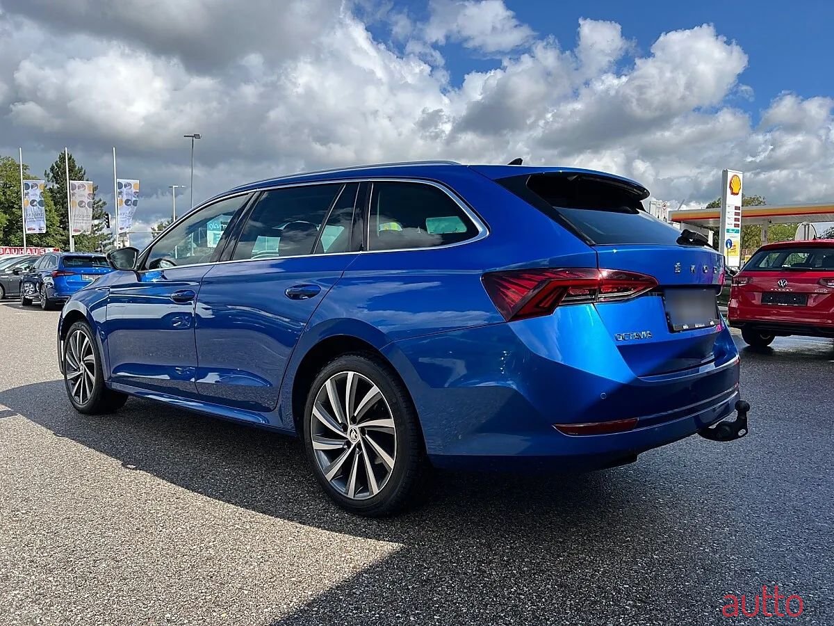 2023' Skoda Octavia photo #5