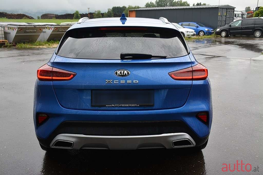2021' Kia XCeed photo #5
