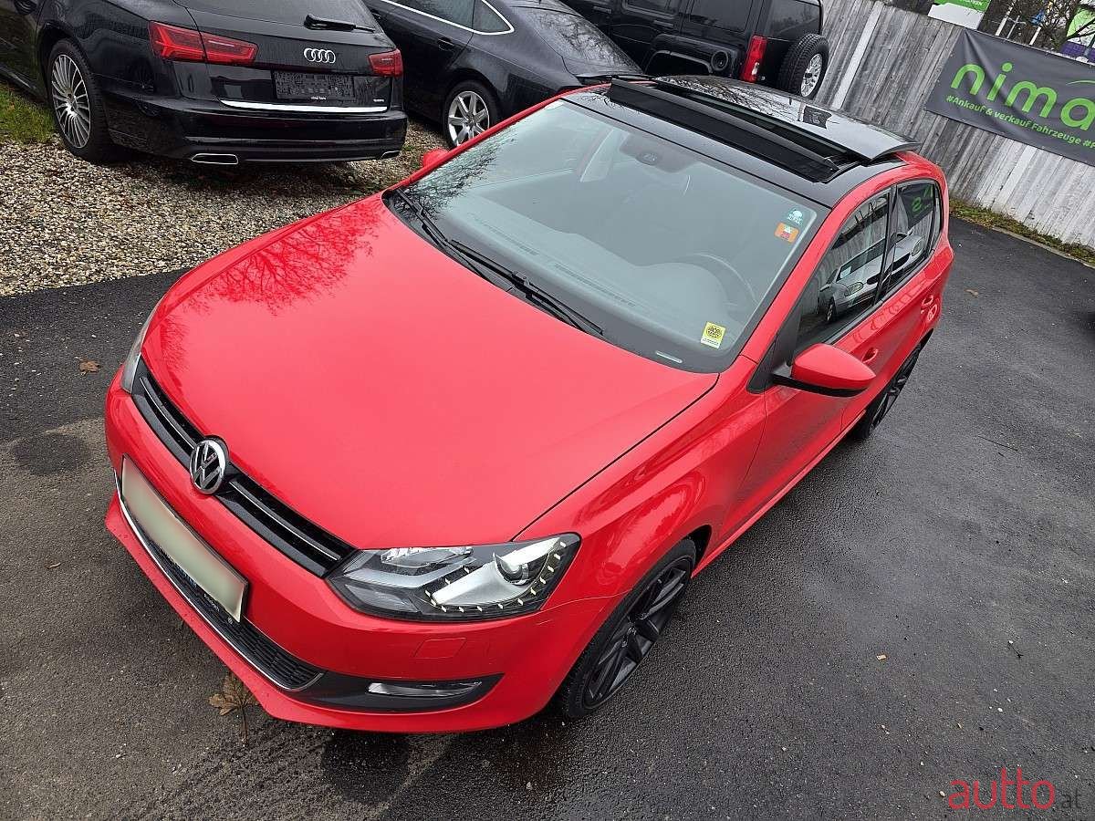 2011' Volkswagen Polo photo #2