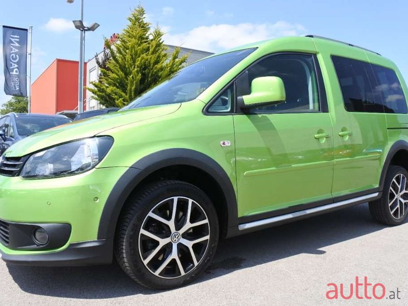 2013' Volkswagen Caddy photo #3