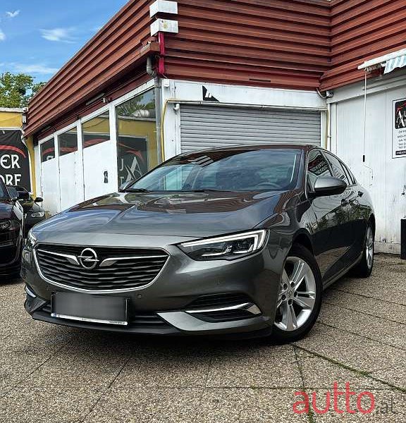 2018' Opel Insignia photo #5