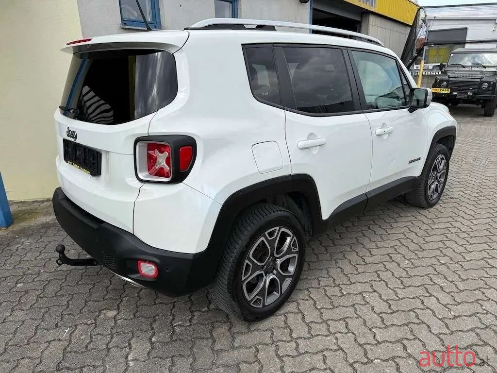 2015' Jeep Renegade photo #2