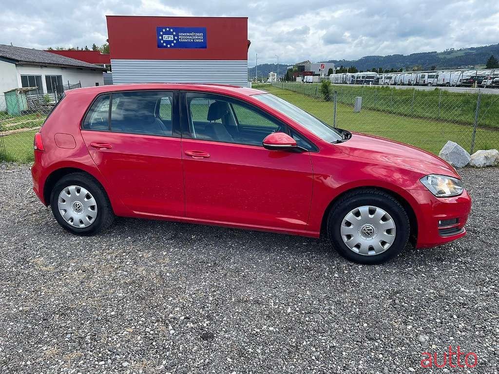 2013' Volkswagen Golf photo #3