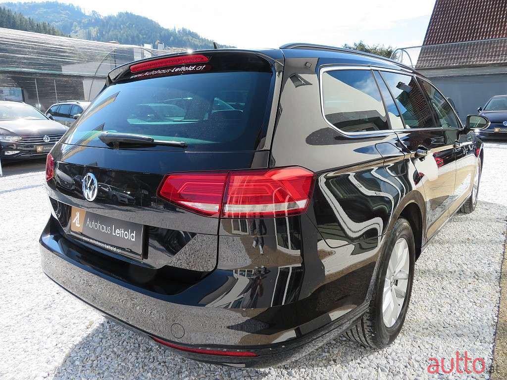 2019' Volkswagen Passat photo #6