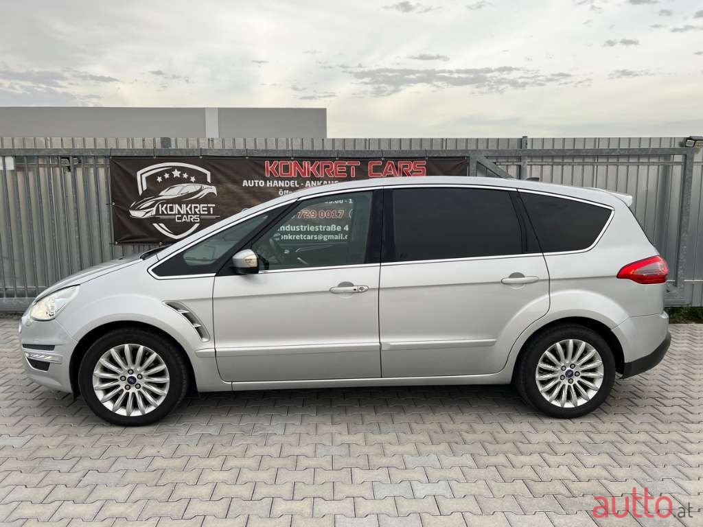 2011' Ford S-Max photo #3