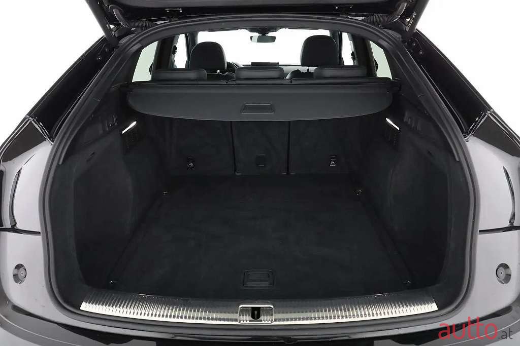 2022' Audi Q5 photo #6