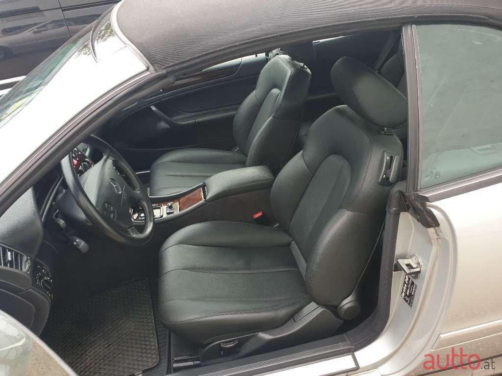 2002' Mercedes-Benz Clk-Klasse photo #6