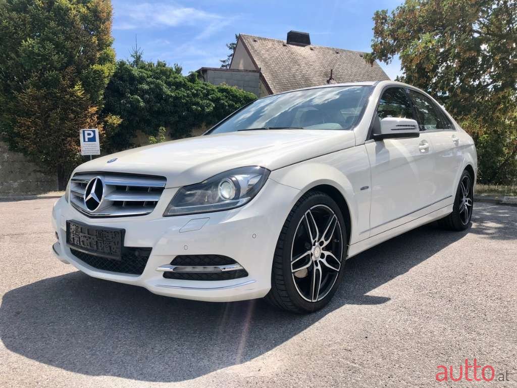 2011' Mercedes-Benz C-Klasse photo #6