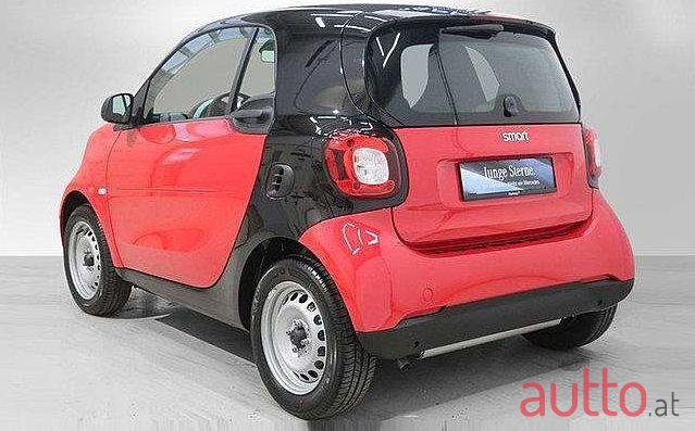2019' Smart Fortwo photo #1