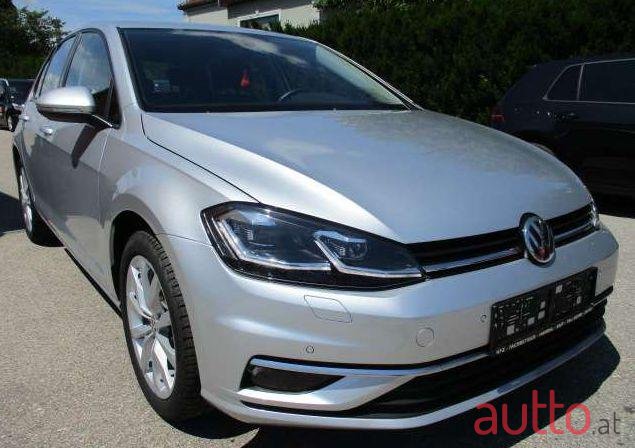 2018' Volkswagen Golf photo #4