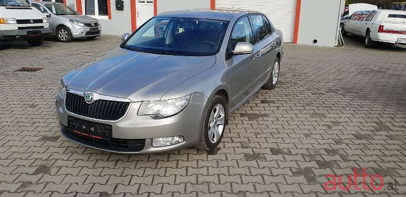 2013' Skoda Superb photo #1