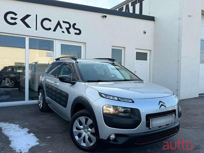 2017' Citroen C4 Cactus photo #3