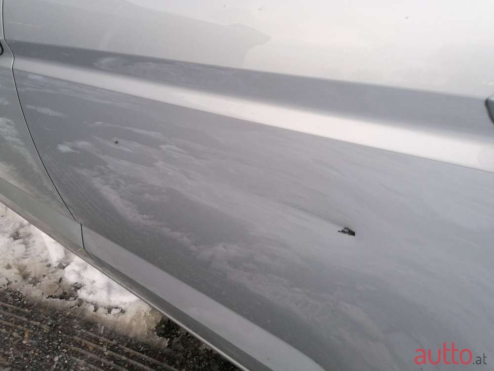 2018' Volkswagen Touran photo #5