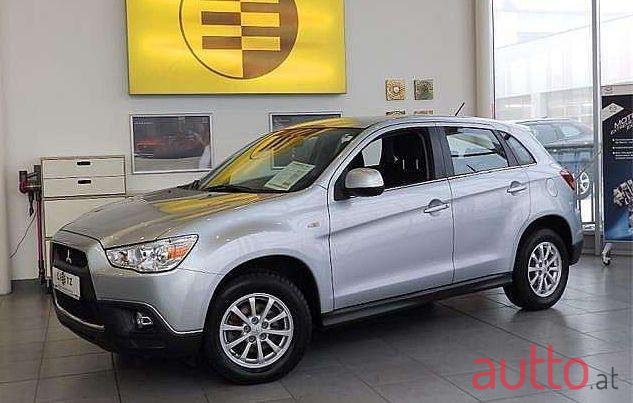 2010' Mitsubishi ASX photo #1