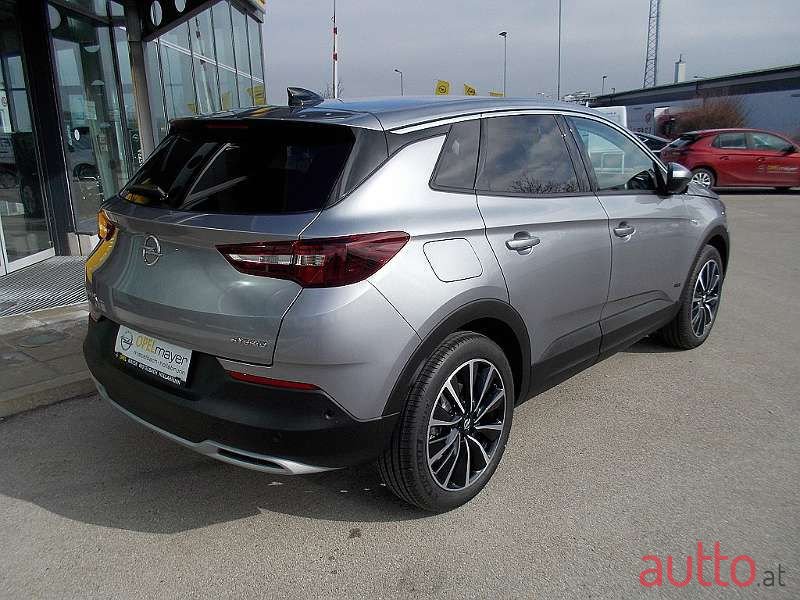 2021' Opel Grandland X photo #4