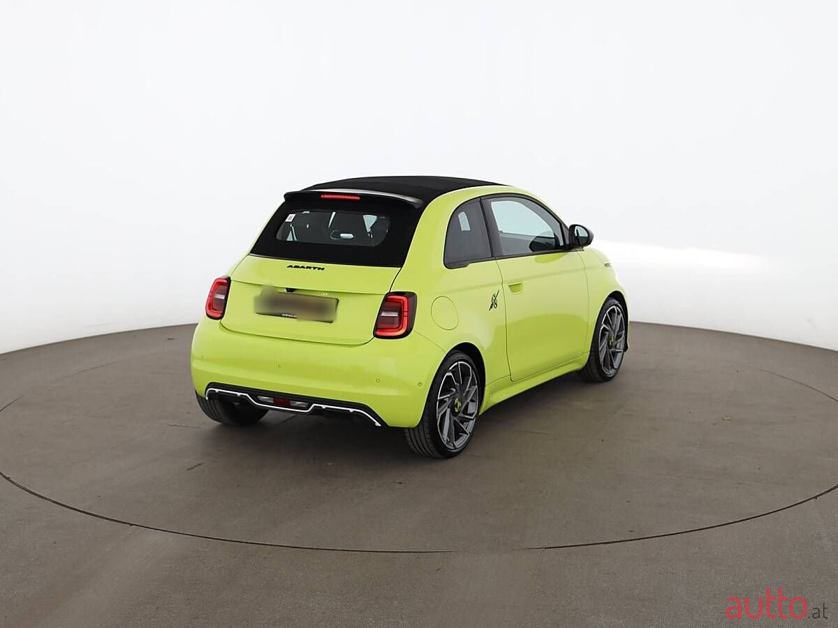 2023' Fiat 500 Abarth photo #2