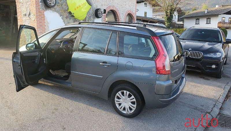 2009' Citroen C4 Picasso photo #3