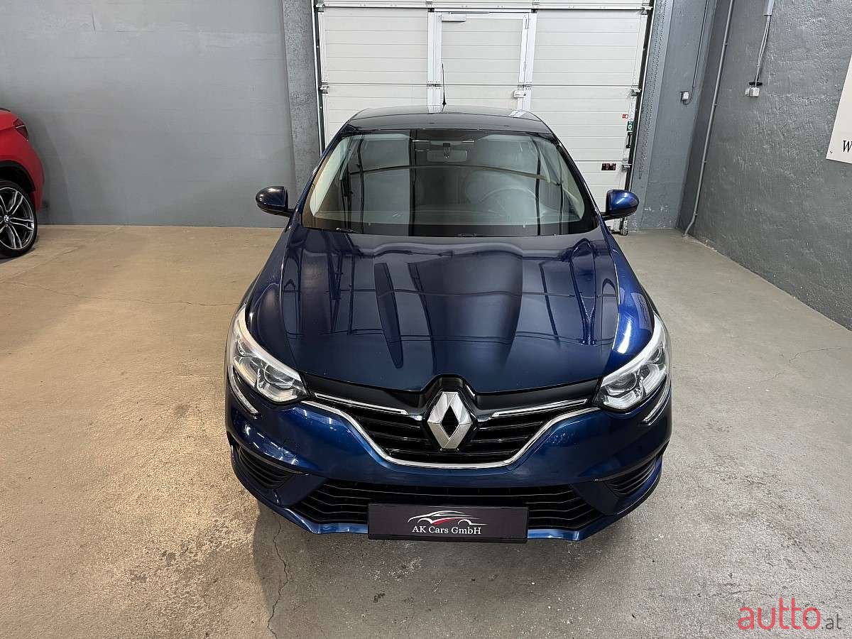 2017' Renault Megane photo #3