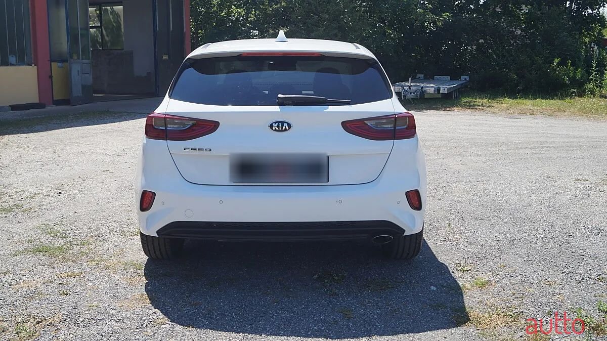 2021' Kia Ceed photo #6