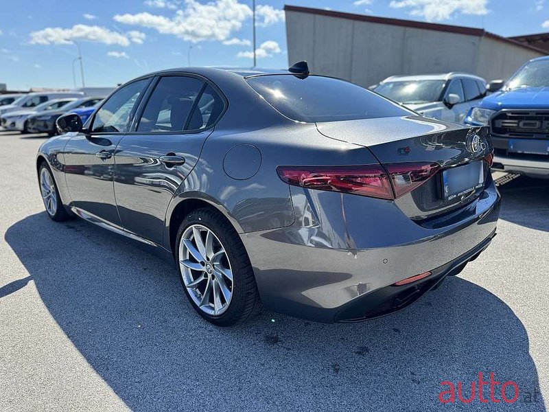 2021' Alfa Romeo Giulia photo #6