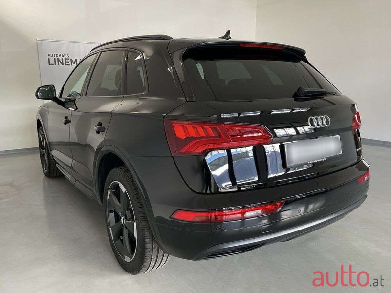 2019' Audi Q5 photo #6