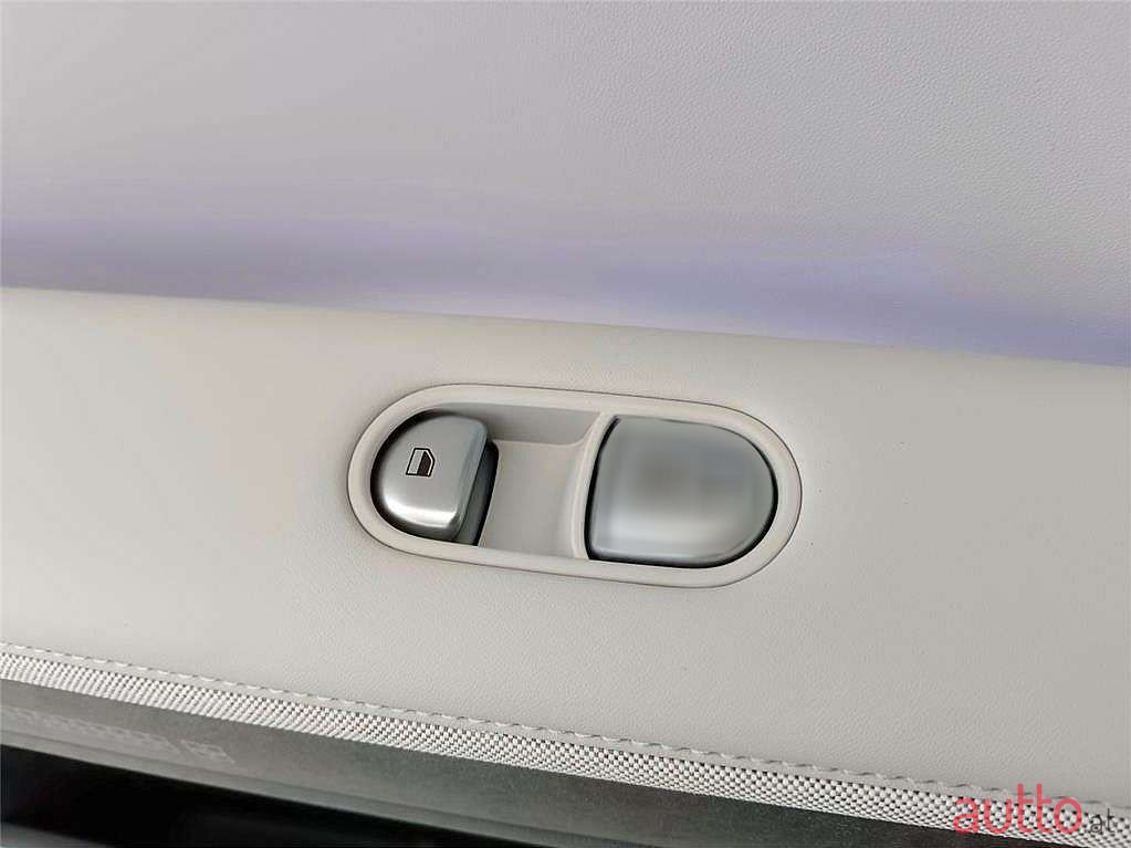 2023' Hyundai Ioniq 5 photo #5