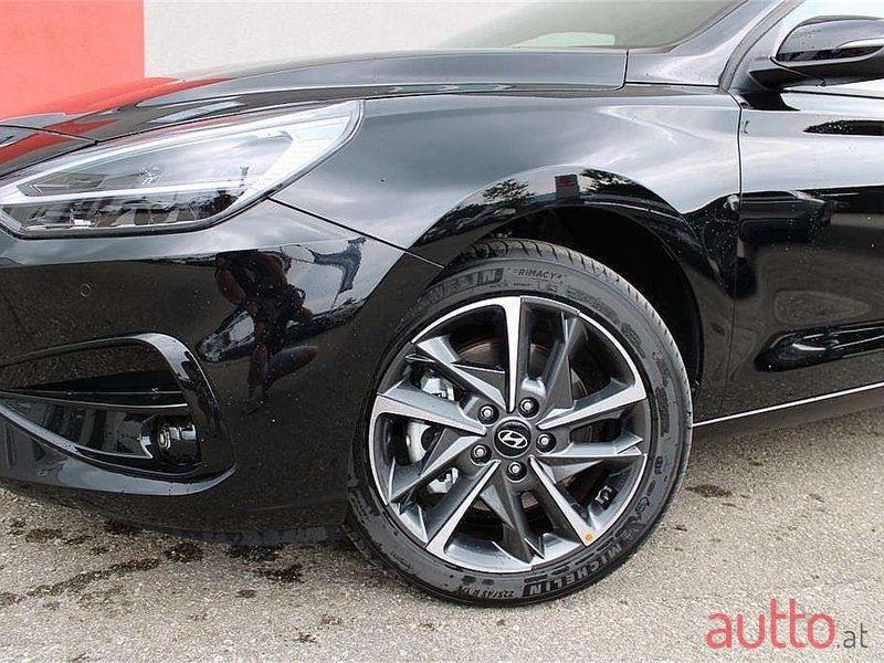 2024' Hyundai i30 photo #2