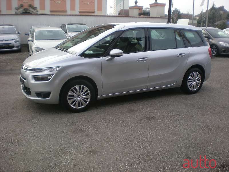 2015' Citroen C4 Picasso photo #6