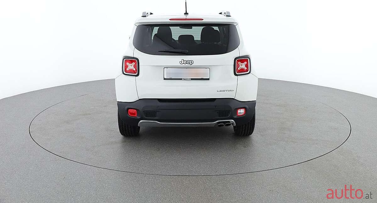 2017' Jeep Renegade photo #4