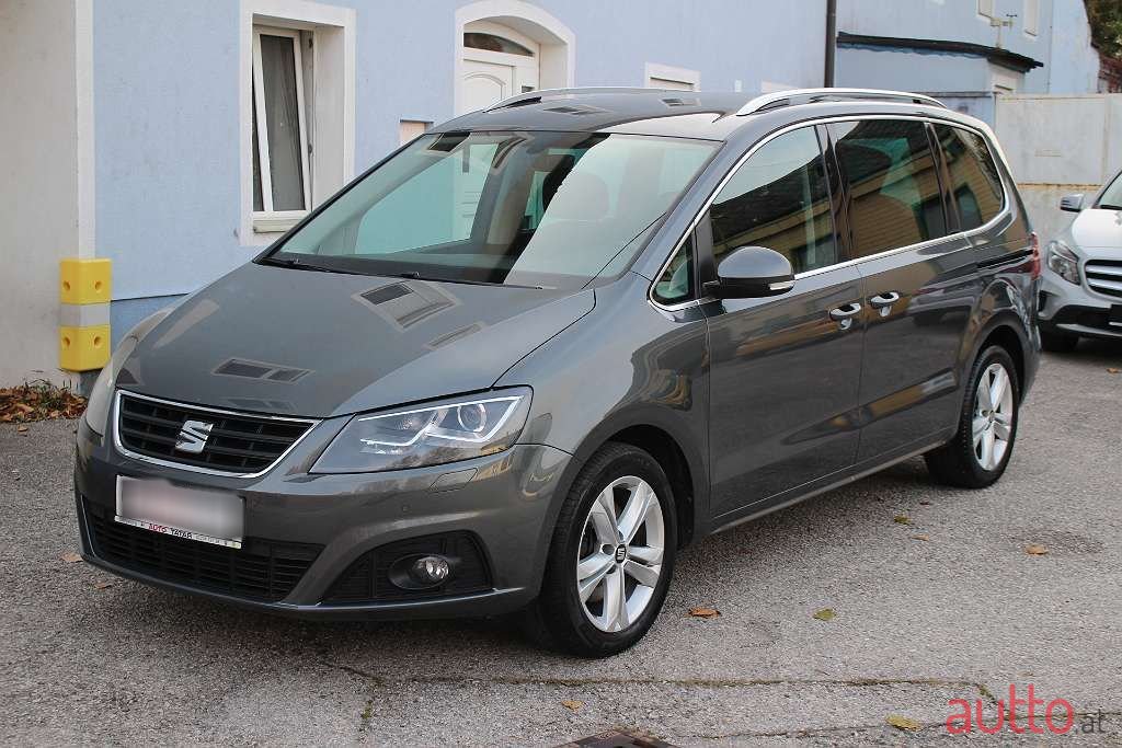 2017' SEAT Alhambra photo #2