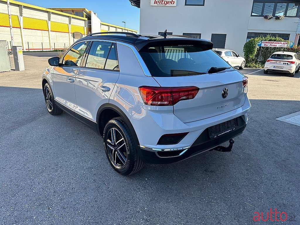 2021' Volkswagen T-Roc photo #3